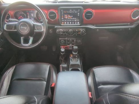 Used 2022 Jeep Wrangler Unlimited Rubicon w/ Cold Weather Group AWD/4WD image 23