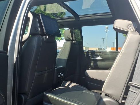 Used 2021 GMC Yukon SLT w/ SLT Luxury Plus Package AWD/4WD image 12