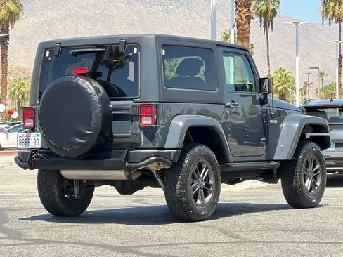 Used 2018 Jeep Wrangler Sport AWD/4WD image 3