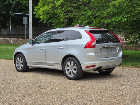 Used 2017 Volvo XC60 T5 Inscription w/ Preferred Option Package AWD/4WD image 5
