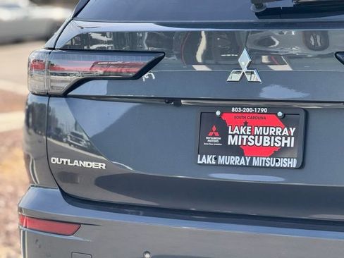 New 2026 Mitsubishi Outlander SEL FWD image 11