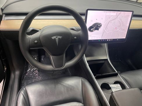 Used 2020 Tesla Model Y Long Range image 4