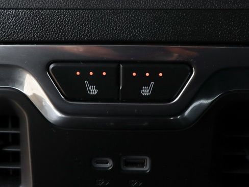 Used 2024 Chevrolet Silverado 1500 High Country w/ Technology Package image 40