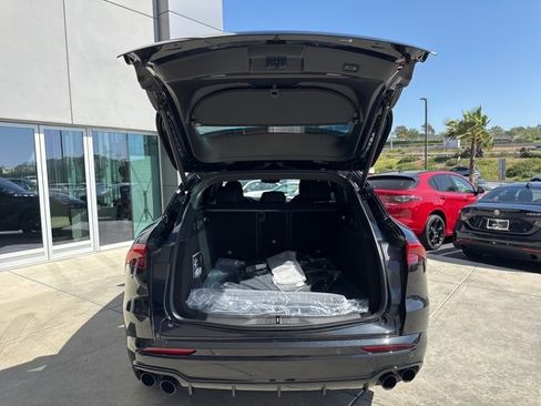 New 2025 Maserati Grecale Modena image 10