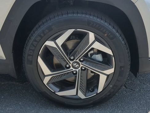 Used 2023 Hyundai Tucson Limited AWD/4WD image 10
