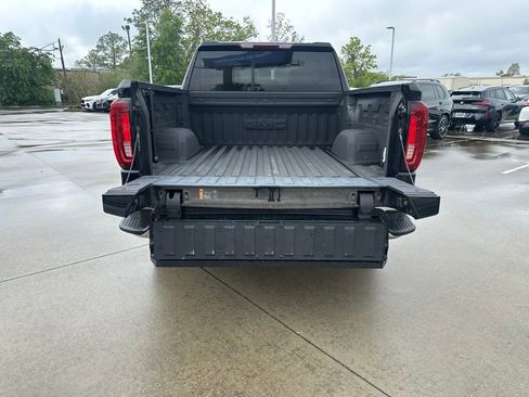 Used 2024 GMC Sierra 1500 SLT image 9