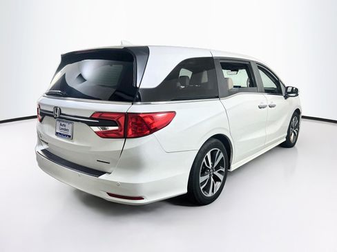 Used 2023 Honda Odyssey Touring image 5
