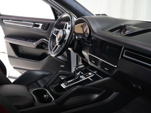 Used 2021 Porsche Cayenne GTS image 63