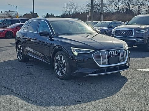 Used 2022 Audi e-tron Premium image 1