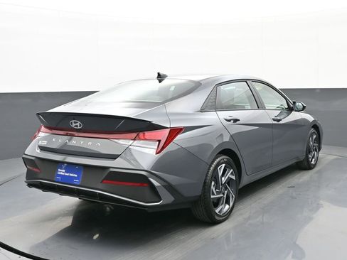 Certified 2025 Hyundai Elantra Sport image 4
