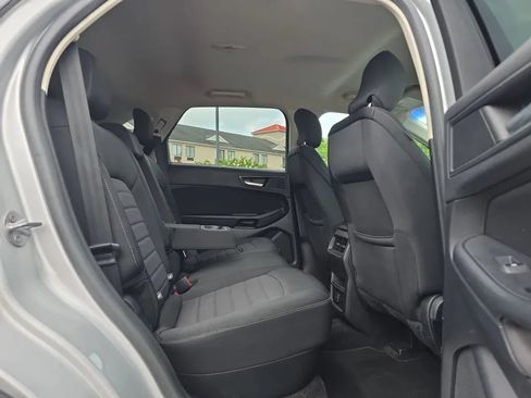 Used 2018 Ford Edge SE FWD image 39
