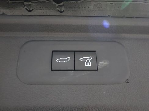 Used 2025 Toyota Grand Highlander XLE image 20