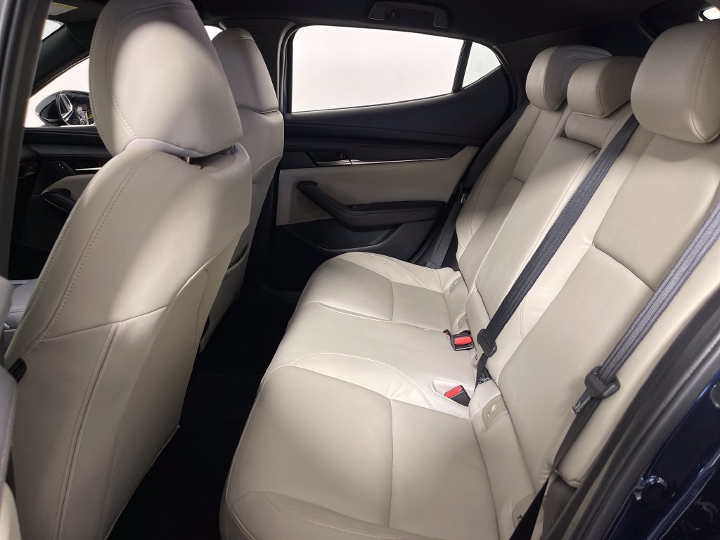 Used 2019 MAZDA MAZDA3 Hatchback FWD image 13