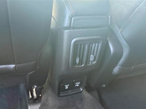Used 2018 Jeep Compass Latitude w/ Popular Equipment Group AWD/4WD image 24