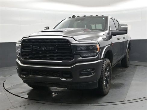 Used 2024 RAM 2500 Limited image 8