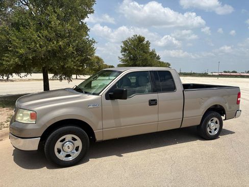 Used 2004 Ford F150 XLT RWD image 3