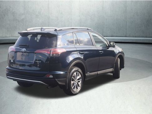 Used 2018 Toyota RAV4 LE AWD/4WD image 21