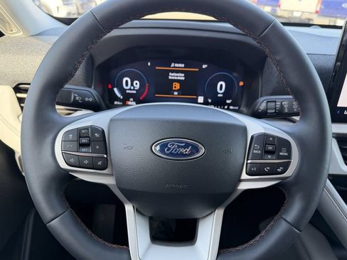 New 2026 Ford Explorer Active w/ Active Comfort Package RWD image 31