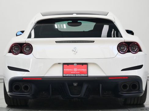 Used 2017 Ferrari GTC4Lusso AWD/4WD image 8