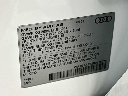 Used 2024 Audi Q5 e Premium w/ Convenience Package image 31