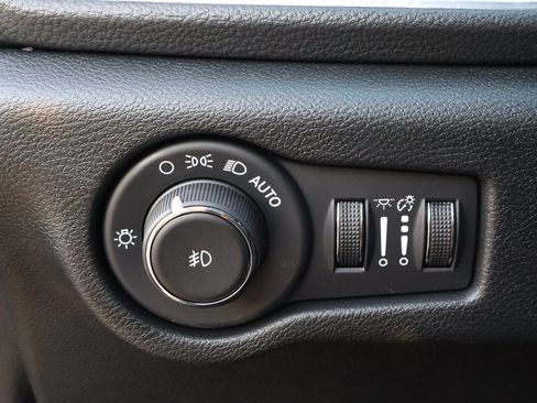 New 2026 Chrysler Pacifica Limited w/ S Appearance Package image 12