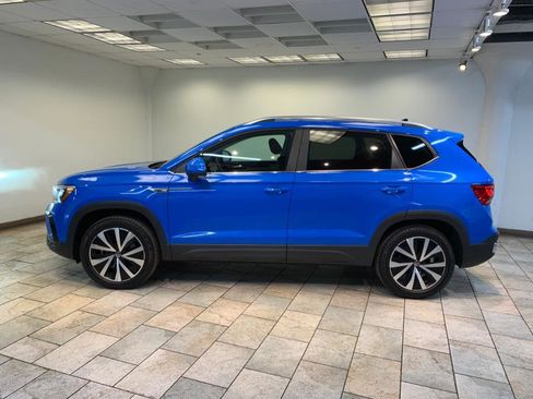 Used 2022 Volkswagen Taos SE image 5