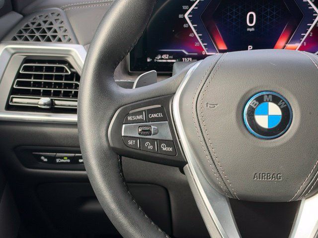 Used 2026 BMW X5 xDrive50e AWD/4WD image 21