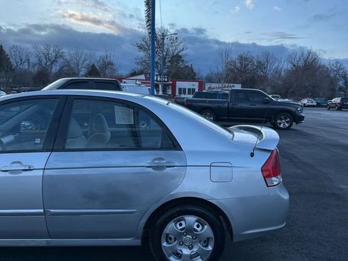 Used 2008 Kia Spectra EX image 18