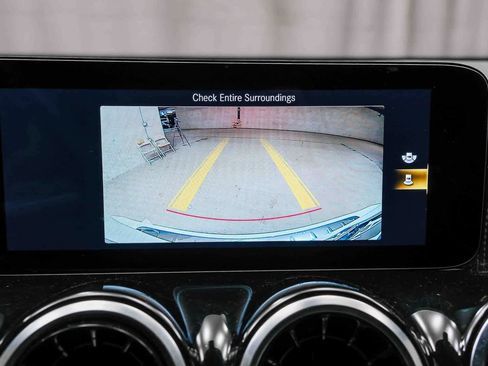 Certified 2022 Mercedes-Benz GLB 250 image 23