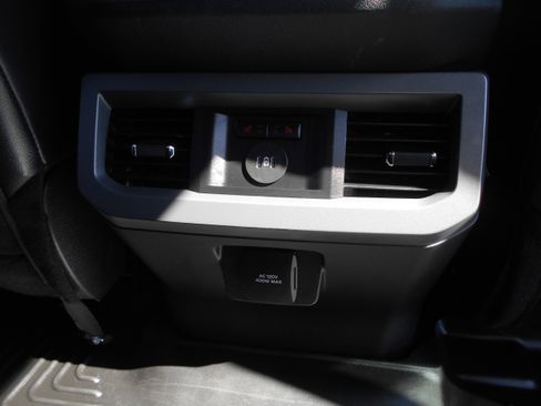 Used 2025 Ford F350 Lariat w/ Lariat Ultimate Package image 14