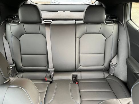 Used 2025 Buick Envista Sport Touring image 37