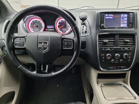 Used 2019 Dodge Grand Caravan SXT FWD image 22