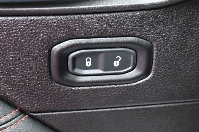 Used 2019 Jeep Wrangler Unlimited Rubicon AWD/4WD image 11
