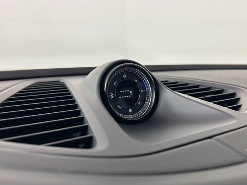 Certified 2024 Porsche Macan 4 Electric AWD/4WD image 20