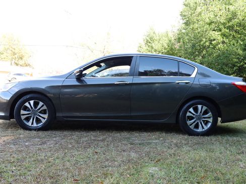 Used 2013 Honda Accord LX image 2