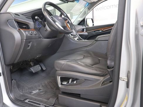 Used 2017 Cadillac Escalade Premium Luxury AWD/4WD image 41