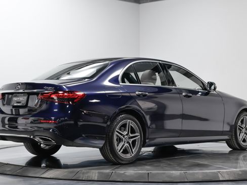 Used 2023 Mercedes-Benz E 350 4MATIC Sedan image 13