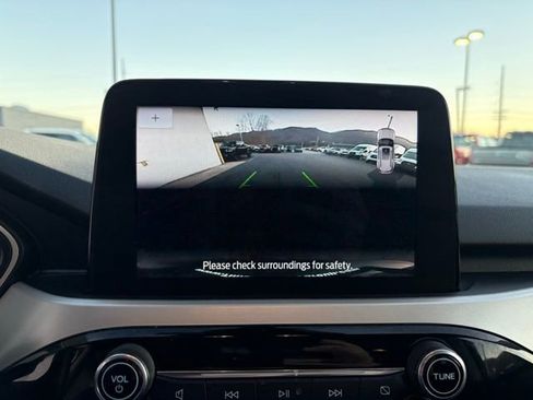 Used 2022 Ford Escape SEL image 18