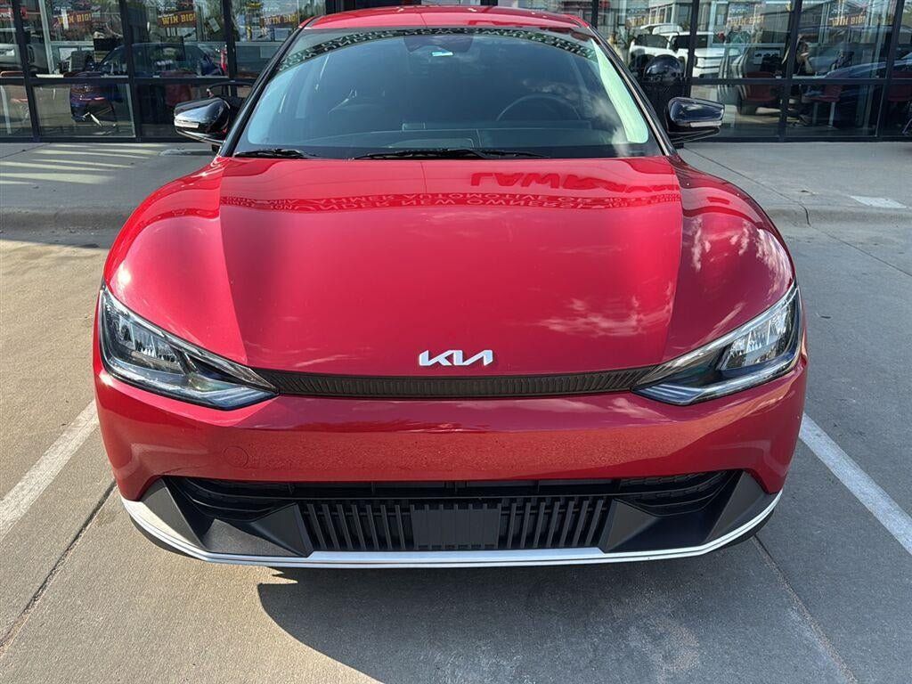 Used 2024 Kia EV6 Light AWD/4WD image 9