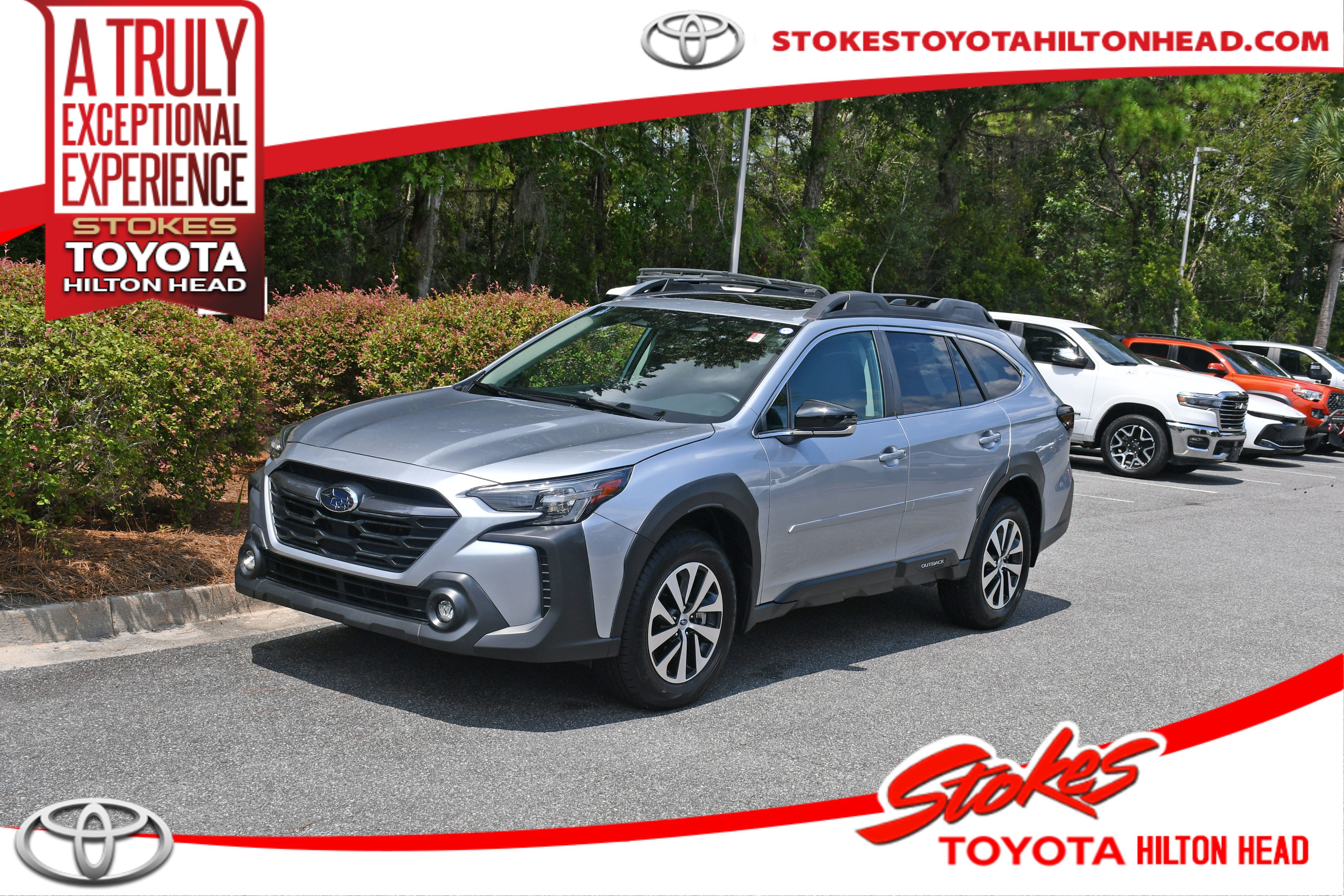 Used 2025 Subaru Outback Premium AWD/4WD image 1