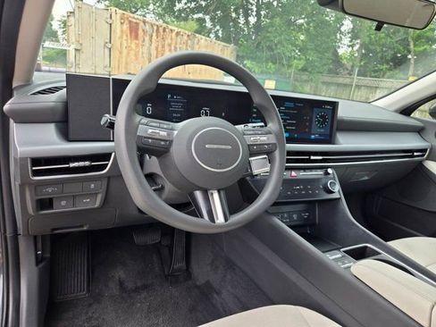 Used 2025 Hyundai Sonata SEL FWD image 15