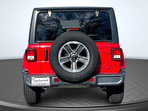 Used 2021 Jeep Wrangler Unlimited Sahara AWD/4WD image 5