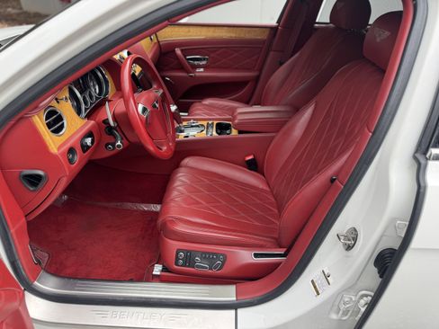 Used 2016 Bentley Flying Spur V8 image 3