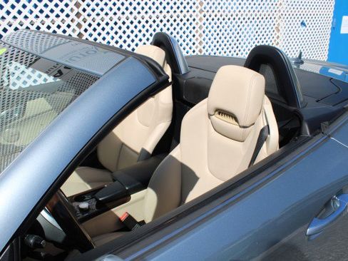 Used 2013 Mercedes-Benz SLK 250 image 37