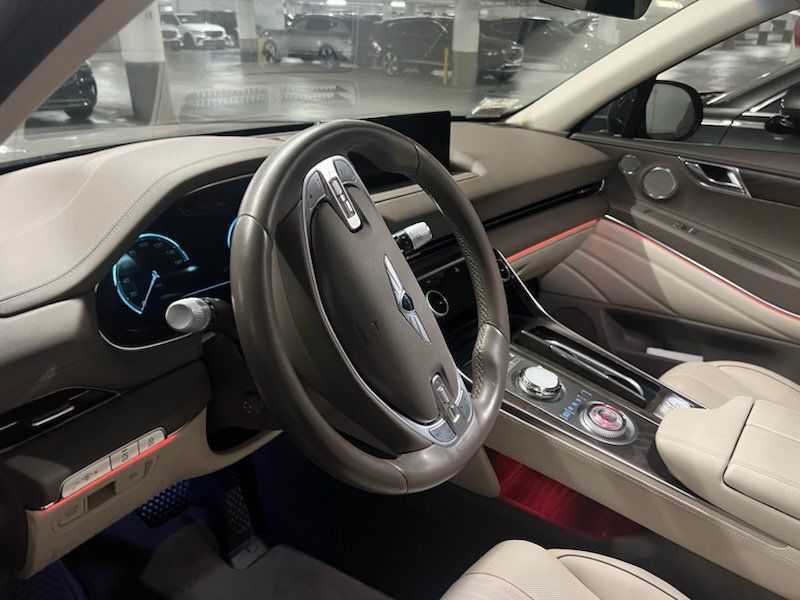 Used 2023 Genesis GV80 2.5T w/ Prestige 20" Package AWD/4WD image 4