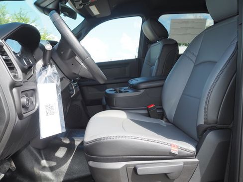 New 2026 RAM 5500 Tradesman w/ Chrome Appearance Group image 12