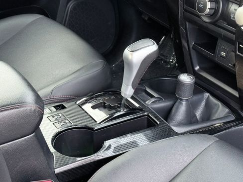 Used 2024 Toyota 4Runner TRD Off-Road Premium image 10