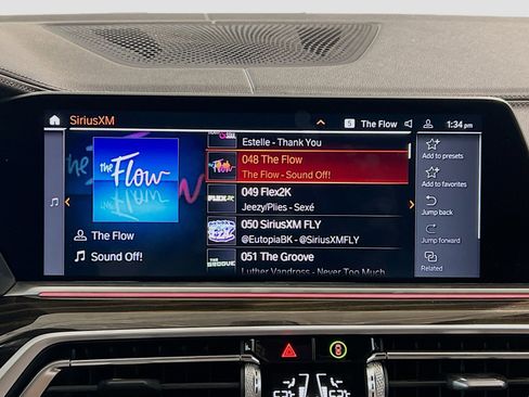 Used 2023 BMW X5 xDrive40i w/ Parking Assistance Package image 11