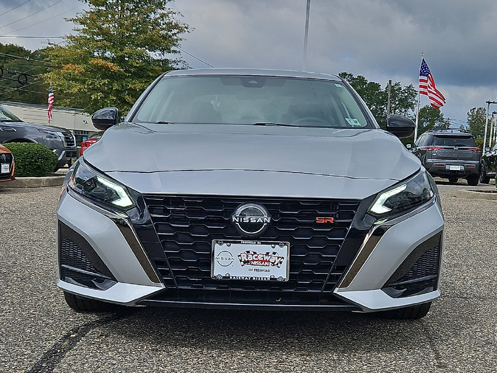 Certified 2023 Nissan Altima 2.5 SR w/ SR Premium Package FWD image 3