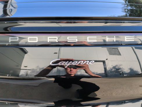 Used 2021 Porsche Cayenne Coupe image 38